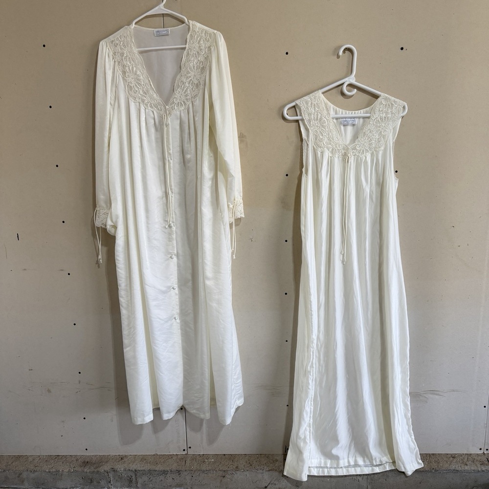 Vintage Barbizon Boutique 2-Piece Peignoir Set